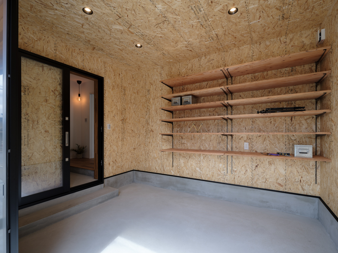 6帖のガレージ収納