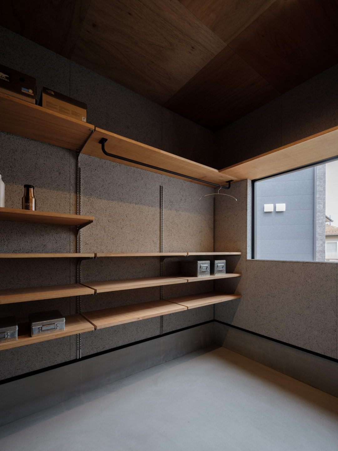 インナーガレージは木毛板を施工