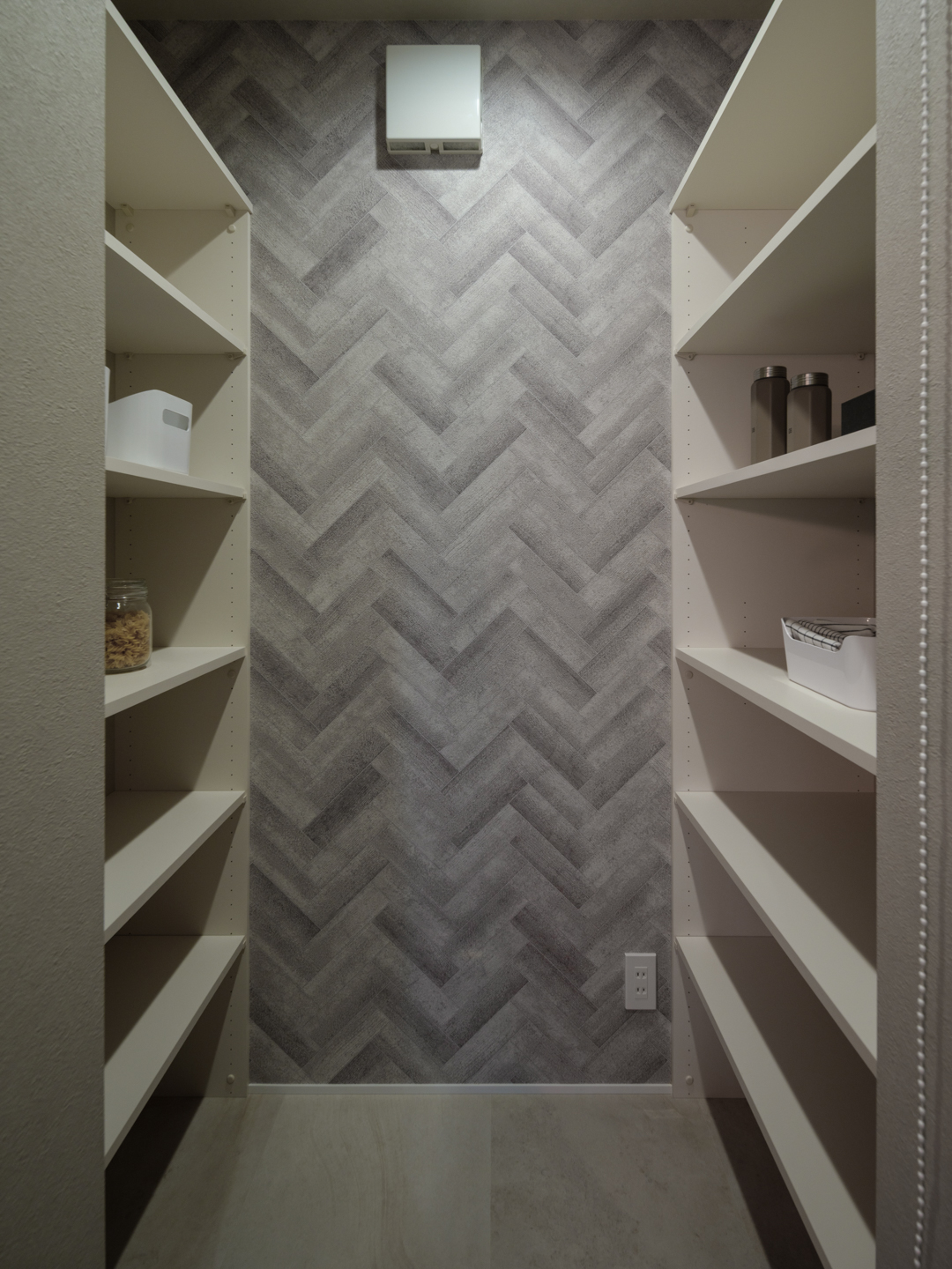 可動棚のパントリー