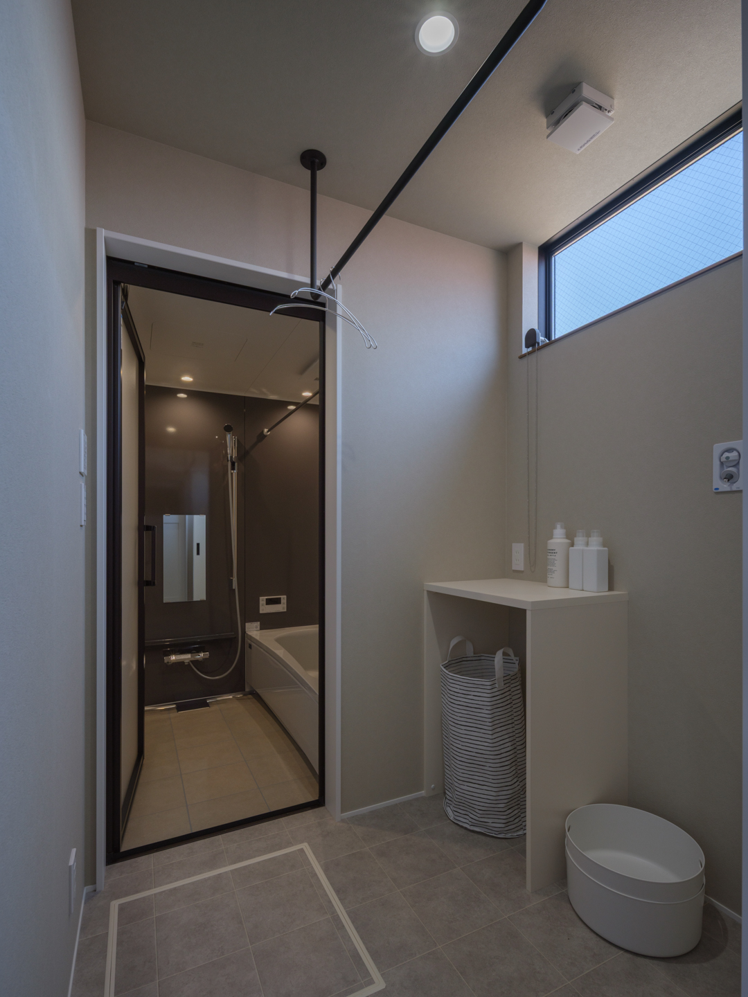 1.7帖のランドリー