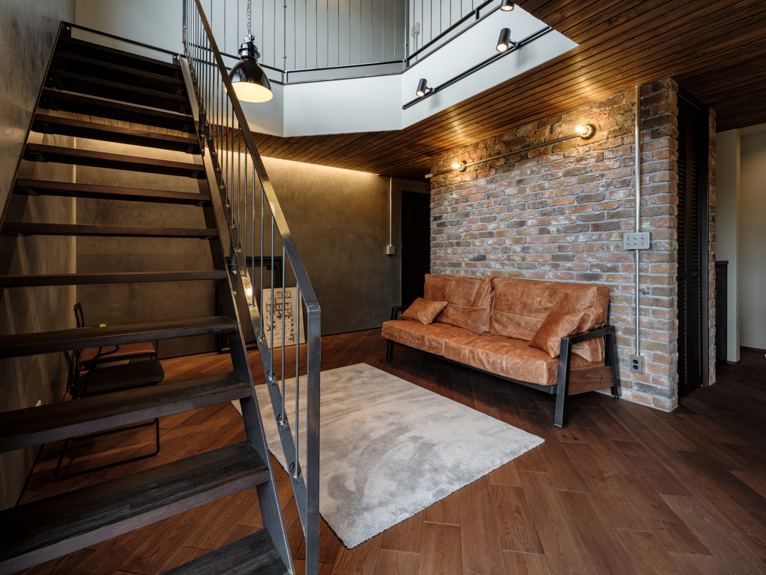 フロア板は斜め張り