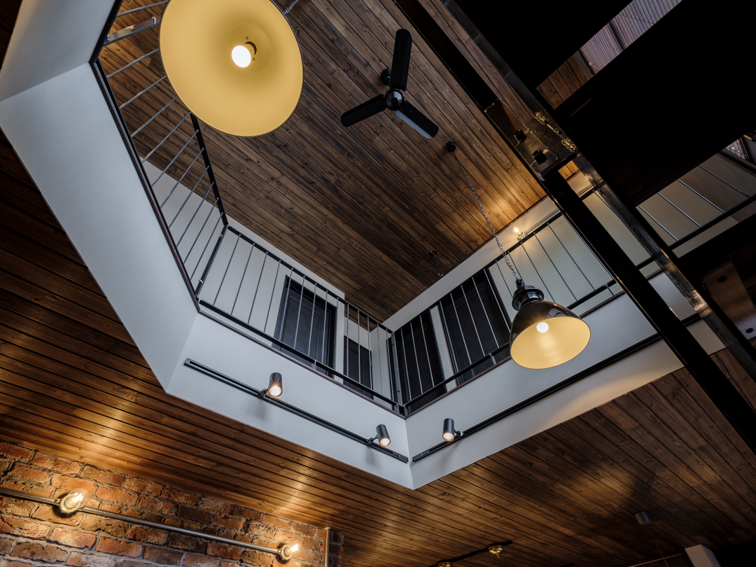 ダイナミックな吹き抜け