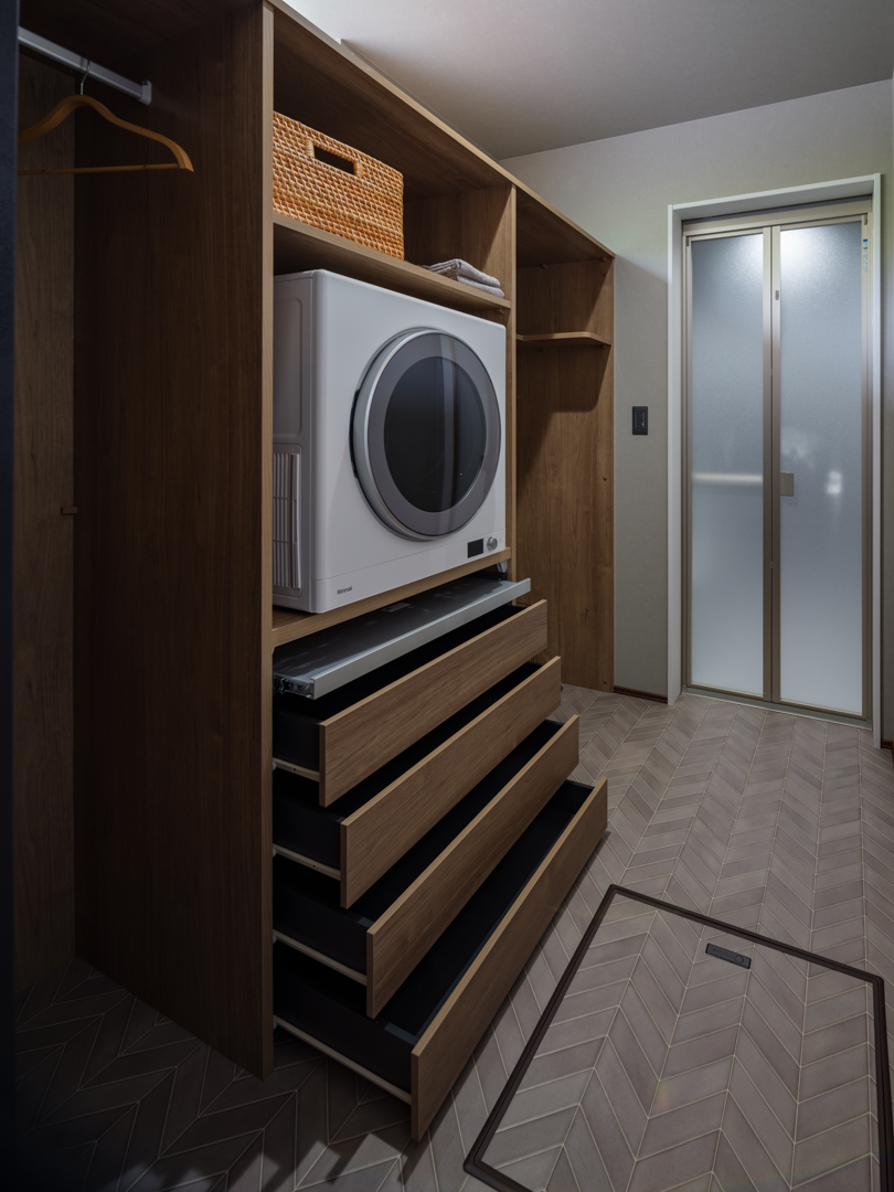 洗濯後の動線が楽になるラクロを導入