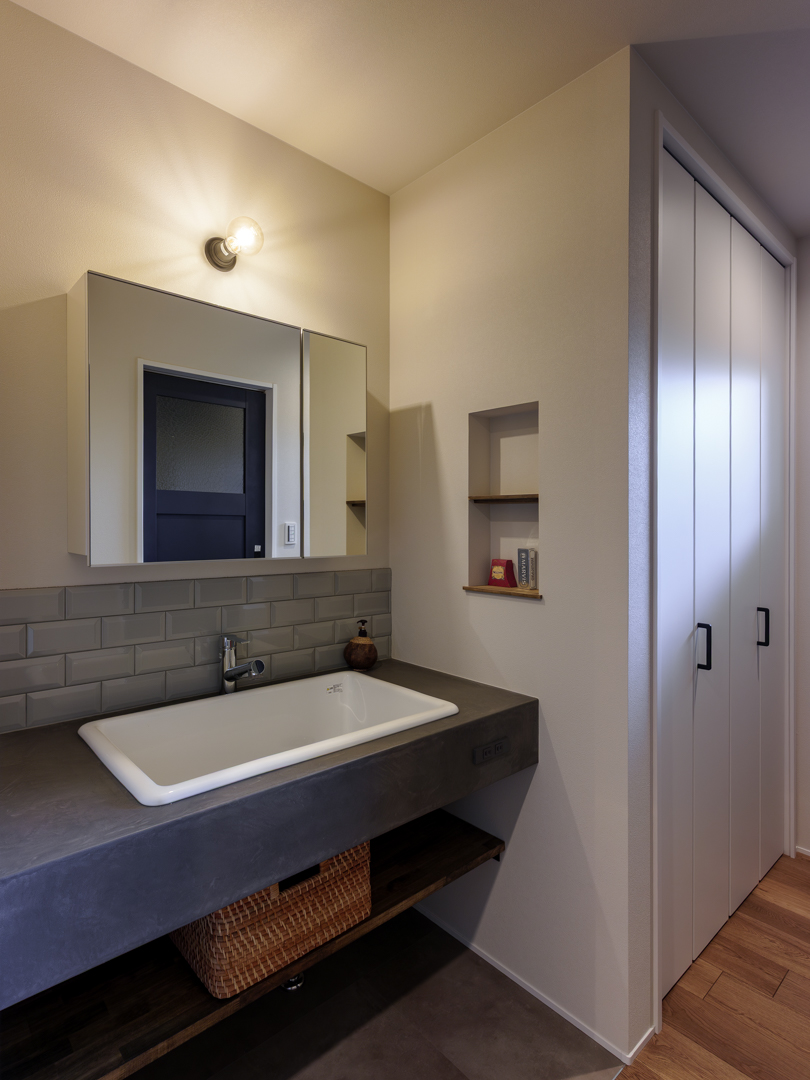 おしゃれな実験用シンクの洗面台