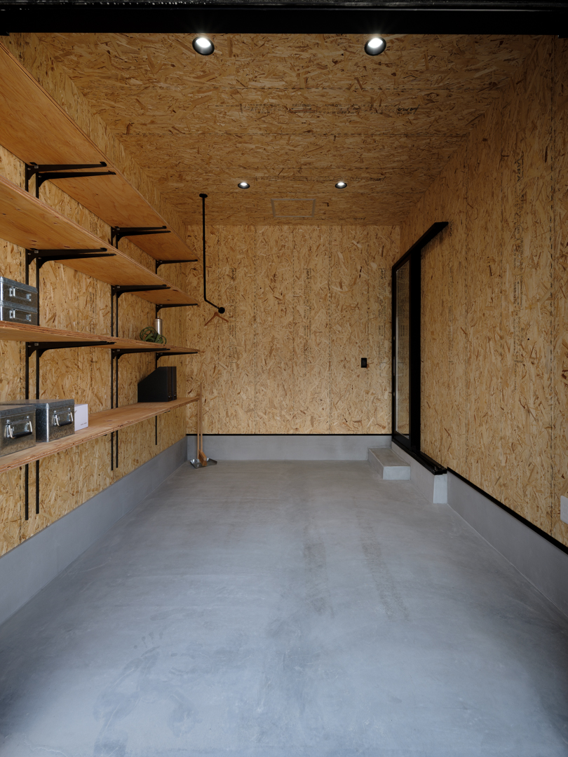 バイクが置ける6帖のガレージ