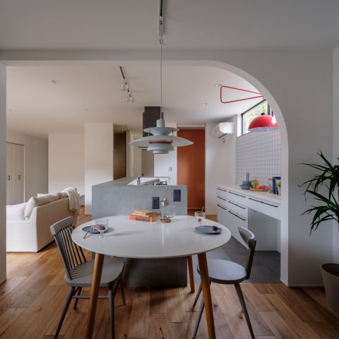 可愛すぎないカワイイ平屋
32坪のウォークスルークローゼットがある海外風ハウス