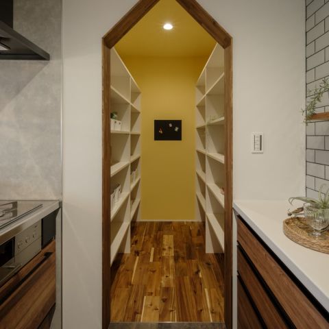 【コラム】パントリーは本当に必要?メリット&デメリットを徹底解説 アイキャッチ画像